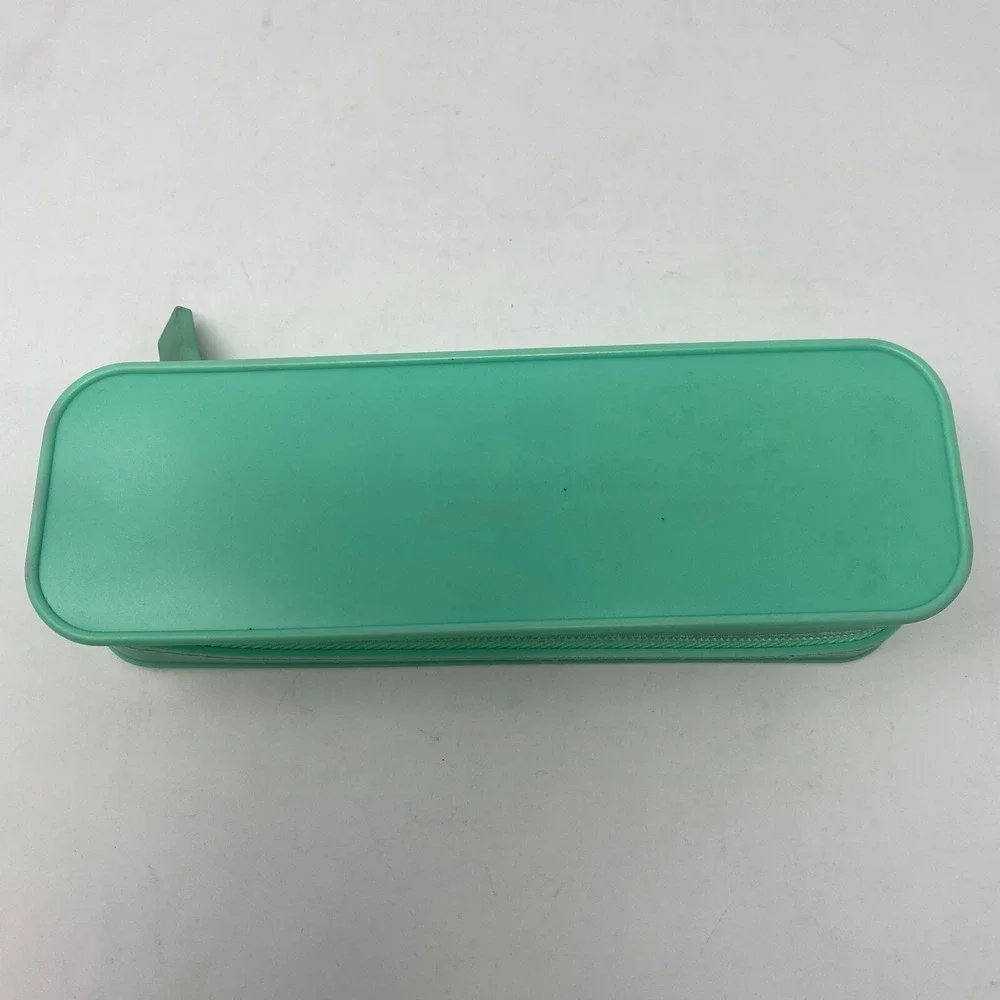 Nintendo Animal Crossing New Horizons Silicone Green Pencil Box‎ Case Pen Marker
